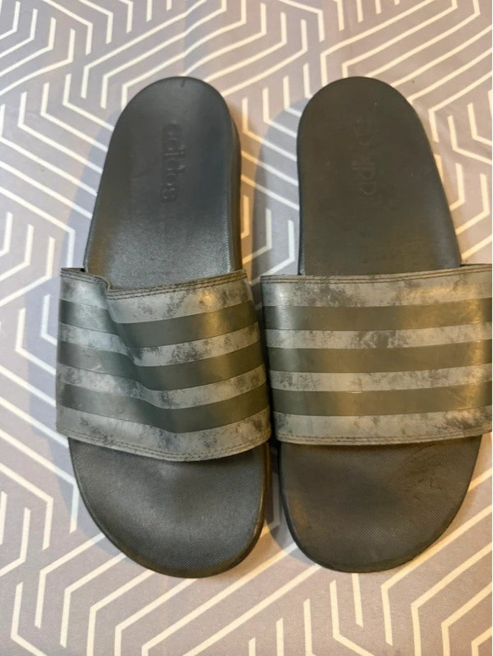 Adidas Gray Black 3 Stripe Slide Sandals Men’s Size 10